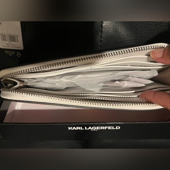 KARL LAGERFELD PARIS printed Leather Wristlet NWT - Picture 4 of 7